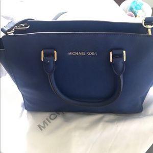 Michael kors purse